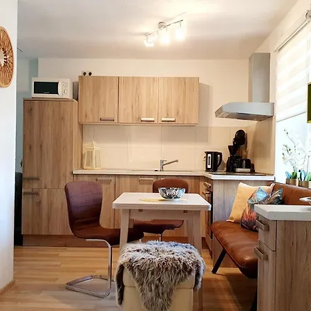 Ferienwohnung 2 Gruener Fuerst Mit Sitzecke Im Innenhof & Parkplatz & Naehe Park Bad Muskau Room photo
