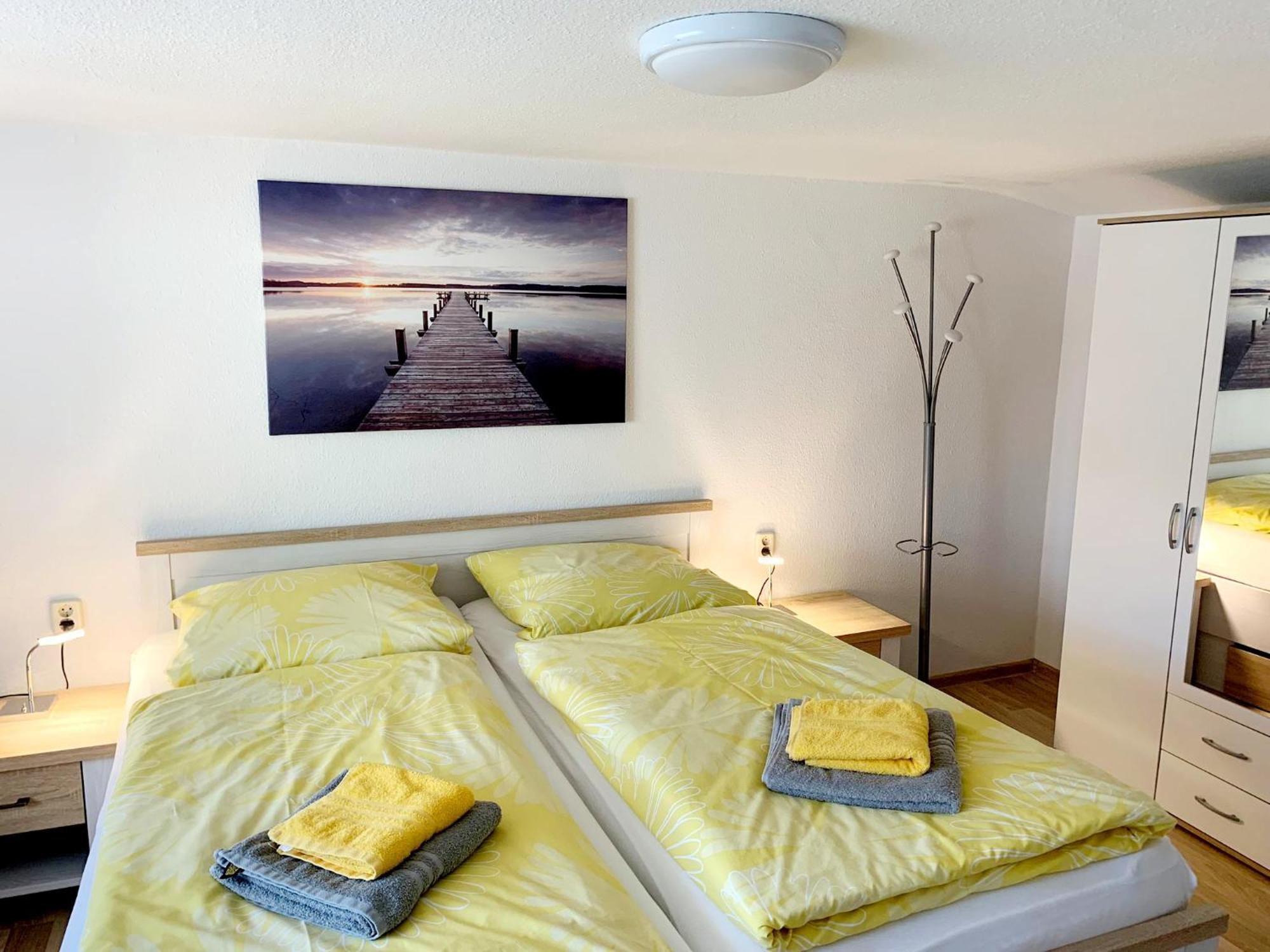 Apartment 2 Gruener Fuerst Mit Sitzecke Im Innenhof & Parkplatz & Naehe Park Bad Muskau
