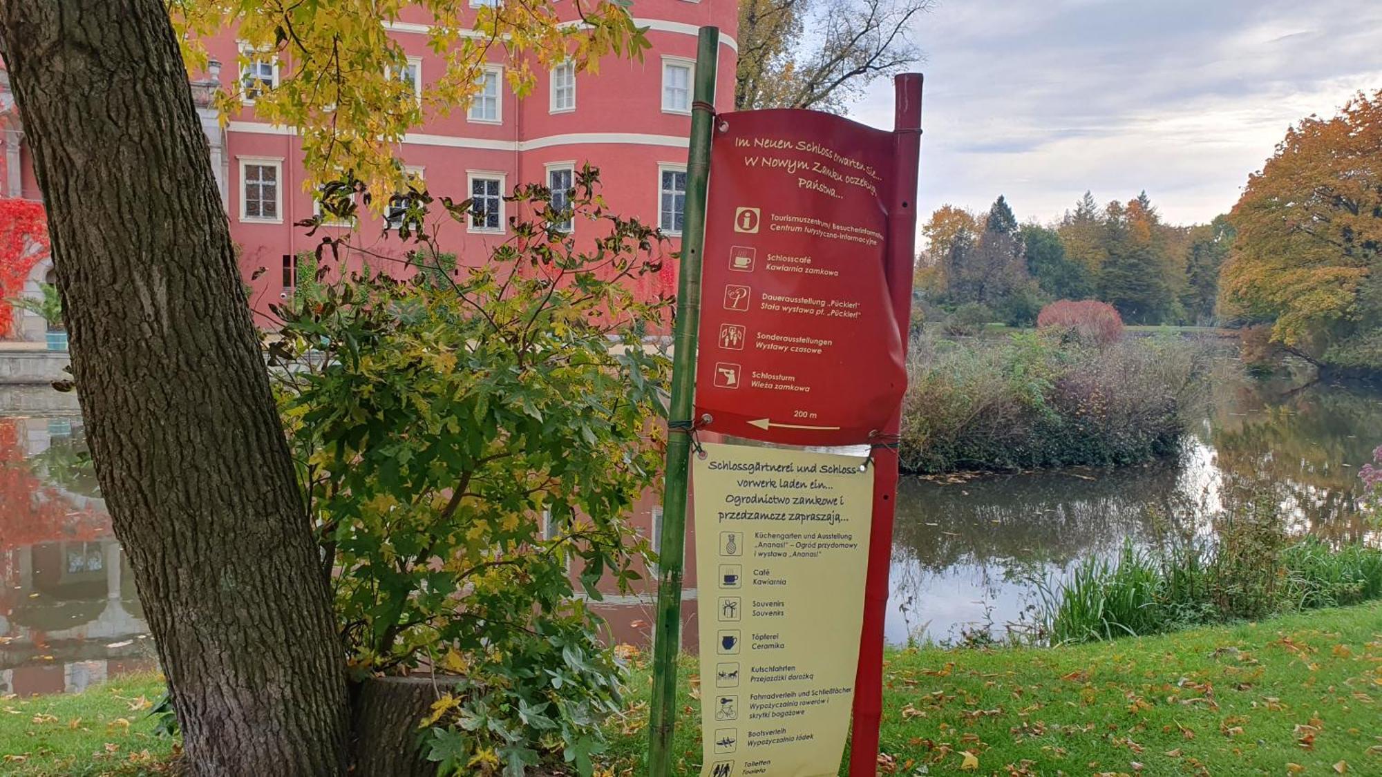Apartment 2 Gruener Fuerst Mit Sitzecke Im Innenhof & Parkplatz & Naehe Park