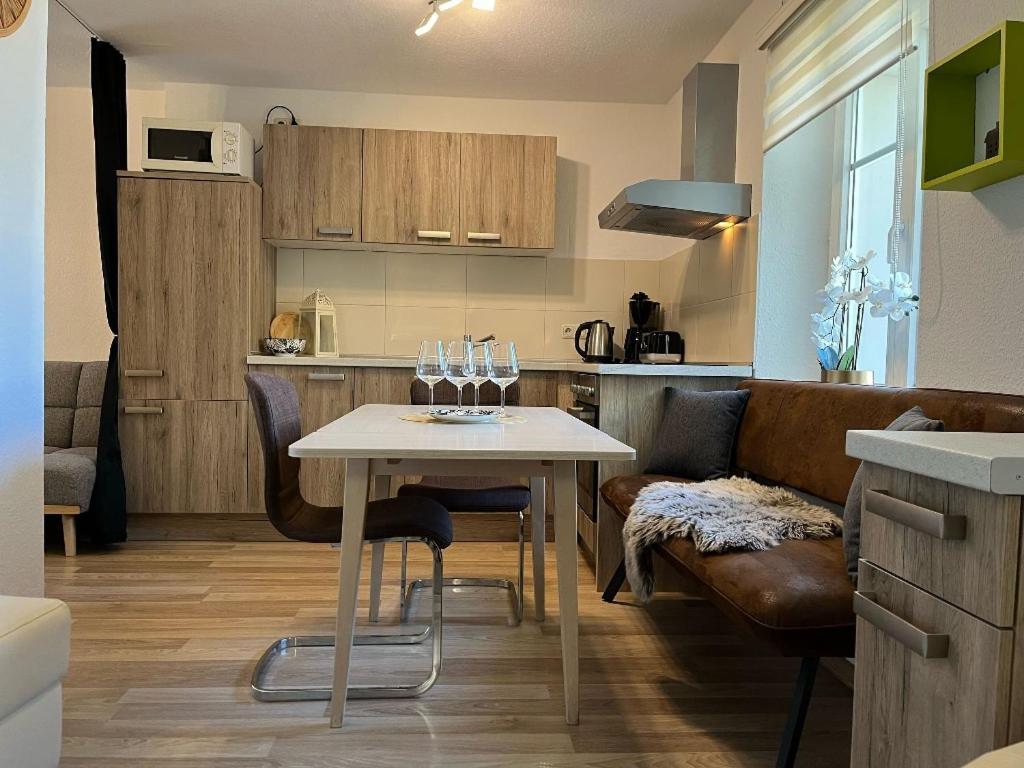 2 Gruener Fuerst Mit Sitzecke Im Innenhof & Parkplatz & Naehe Park * Bad Muskau
